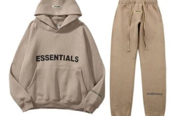 Essentials Tracksuit 2025: Clean Cuts and Everyday Cool in One Matching Set